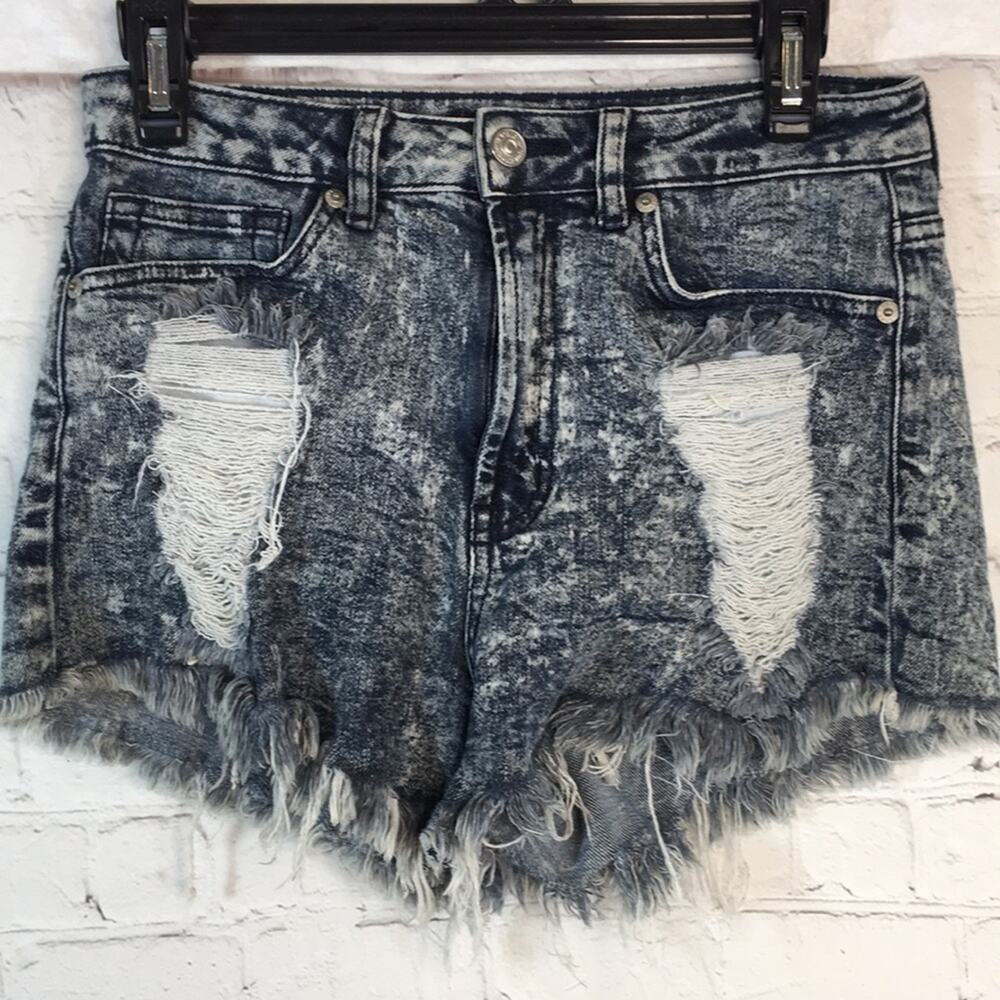 Love Culture Distressed Shredded Blue Jean Denim Shorts Size Medium (Juniors)